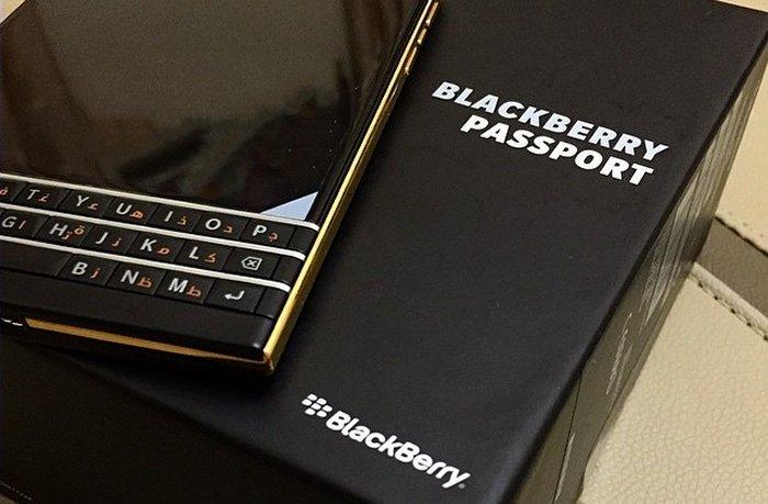 BlackBerry Passport Gold Edition